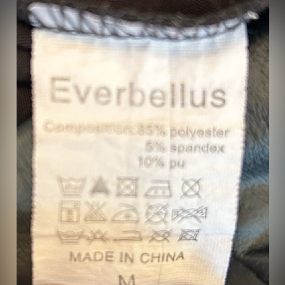 Everbellus Faux Leather Leggings - Picture 3 of 3